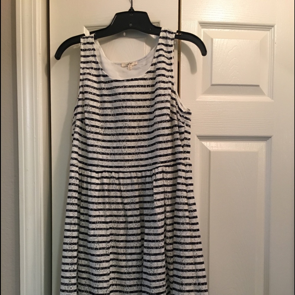 EUC size L Mystree dress